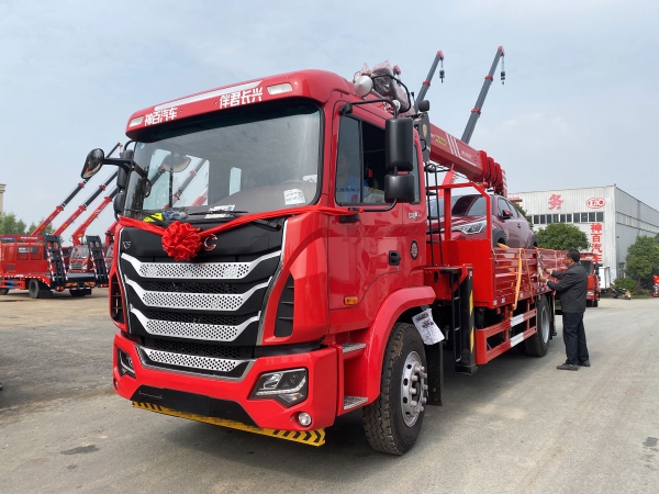 三一8噸直臂隨車(chē)吊價(jià)格多少錢(qián)