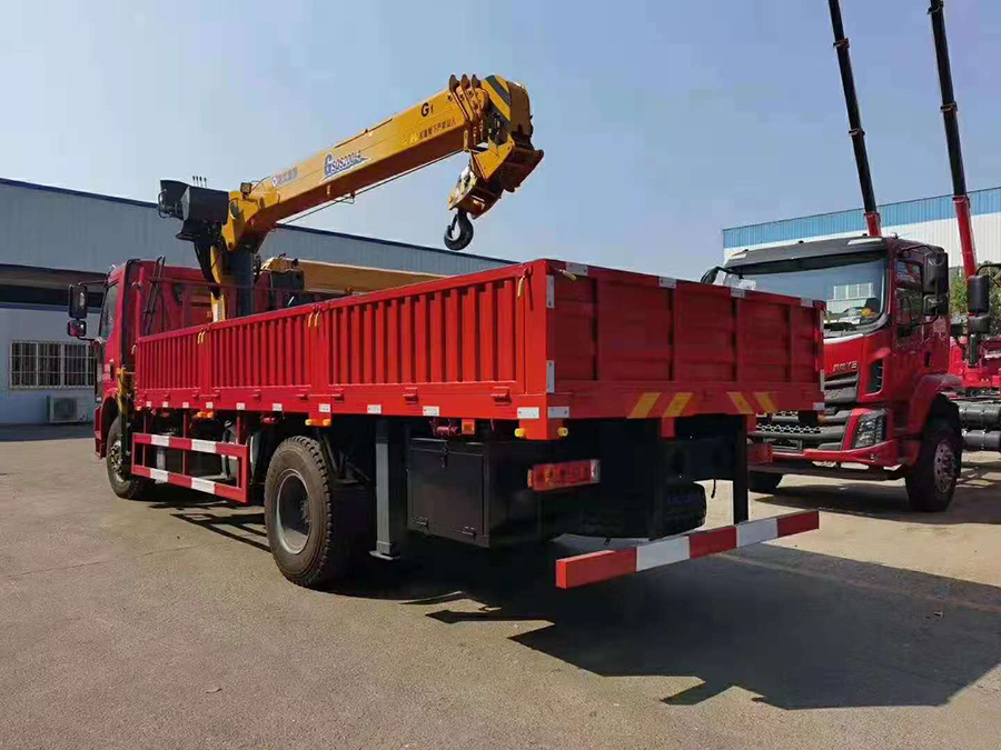 解放J6單橋8噸徐工隨車(chē)吊 圖片展示6